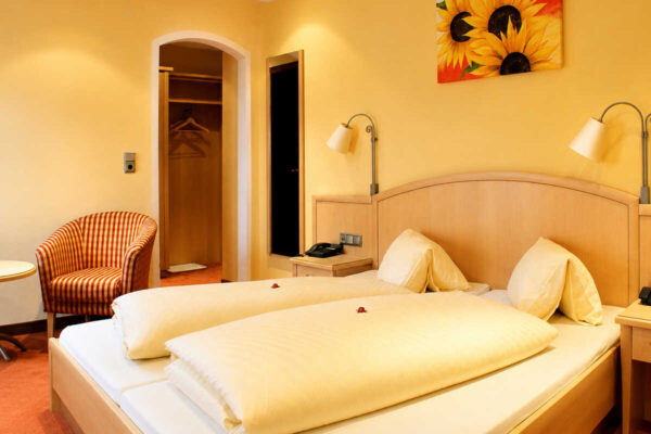 Landhotel Kaserer - Zimmer DZ Haupthaus